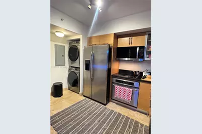 31 SE 5th St #1402, Miami, FL 33131 - Photo 2