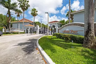 11667 NE 18th Dr, North Miami, FL 33181 - Photo 2