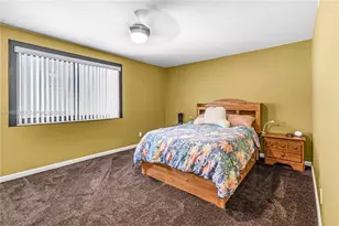 1424 NW 113th Way, Pembroke Pines, FL 33026 - Photo 20