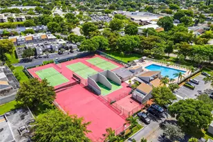 1424 NW 113th Way, Pembroke Pines, FL 33026 - Photo 36