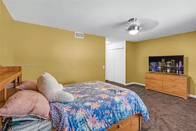 1424 NW 113th Way, Pembroke Pines, FL 33026 - Photo 24