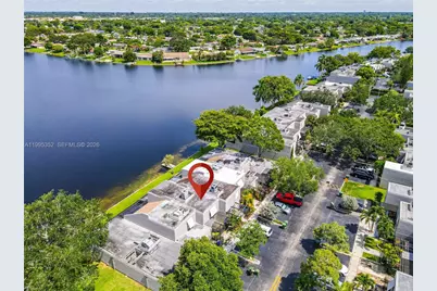 1424 NW 113th Way, Pembroke Pines, FL 33026 - Photo 32