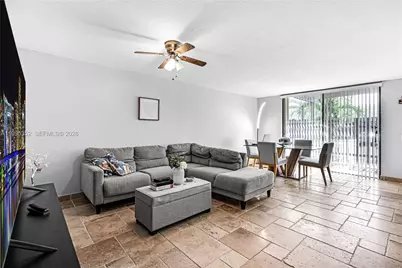 1424 NW 113th Way, Pembroke Pines, FL 33026 - Photo 6