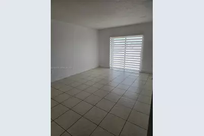 8425 NW 8th St #409, Miami, FL 33126 - Photo 2