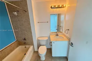 60 SW 13th St, Miami, FL 33130 - Photo 14