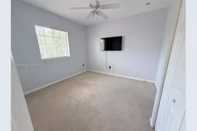 5747 Isles Cir #5747, Tamarac, FL 33321 - Photo 12