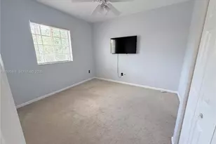 5747 Isles Cir, Tamarac, FL 33321 - Photo 12