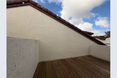 323 Ives Dairy Rd #343-05, Miami, FL 33179 - Photo 10