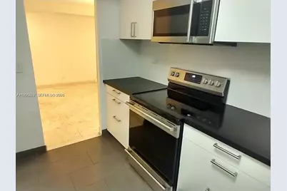 6039 Collins Ave #407, Miami Beach, FL 33140 - Photo 14
