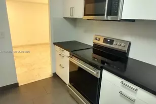 6039 Collins Ave, Miami Beach, FL 33140 - Photo 14