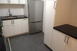 6039 Collins Ave, Miami Beach, FL 33140 - Photo 16