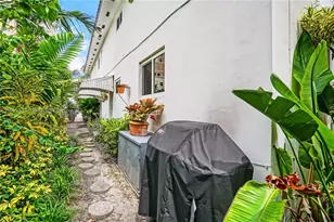 2720 S Le Jeune Rd, Coral Gables, FL 33134 - Photo 14