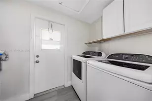 2520 NW 2nd Dr, Pompano Beach, FL 33064 - Photo 12