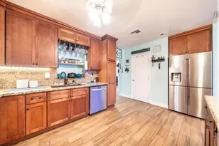 6890 SW 57th St, Davie, FL 33314 - Photo 8