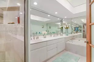 16425 Collins Ave, Sunny Isles Beach, FL 33160 - Photo 8