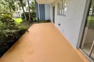 9351 Fontainebleau Blvd, Miami, FL 33172 - Photo 16