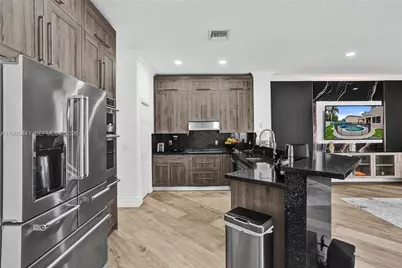 16180 SW 14th St, Pembroke Pines, FL 33027 - Photo 18