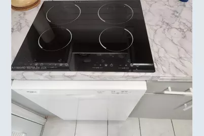 6490 Collins Ave #18, Miami Beach, FL 33141 - Photo 4