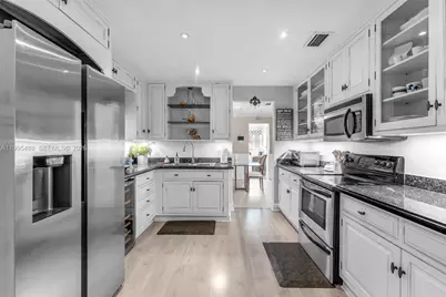 5810 SW 89th Ct, Miami, FL 33173 - Photo 14