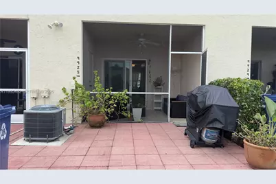 9925 NW 57th Mnr, Coral Springs, FL 33076 - Photo 28