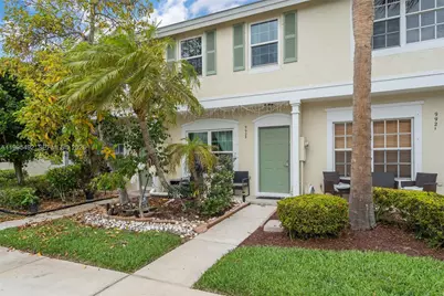 9925 NW 57th Mnr, Coral Springs, FL 33076 - Photo 1