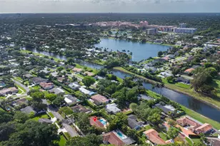 9370 SW 82nd St, Miami, FL 33173 - Photo 4