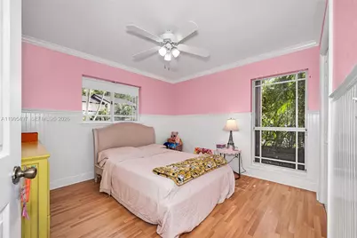 9370 SW 82nd St, Miami, FL 33173 - Photo 20