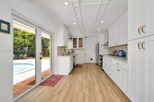 9370 SW 82nd St, Miami, FL 33173 - Photo 10