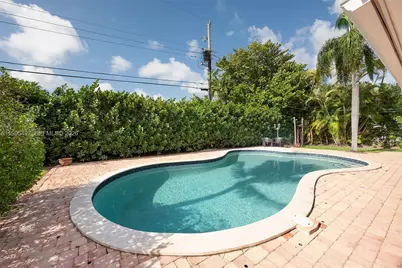 9370 SW 82nd St, Miami, FL 33173 - Photo 32