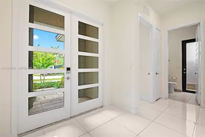 8836 NW 161st Ter, Miami Lakes, FL 33018 - Photo 2