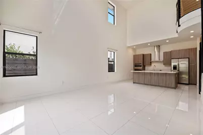 8836 NW 161st Ter, Miami Lakes, FL 33018 - Photo 10