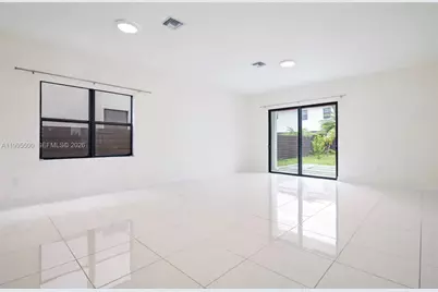 8836 NW 161st Ter, Miami Lakes, FL 33018 - Photo 4