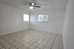 209 SW 9th St, Hallandale Beach, FL 33009 - Photo 6