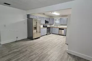 209 SW 9th St, Hallandale Beach, FL 33009 - Photo 2