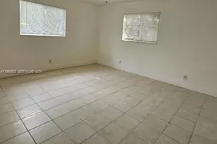 209 SW 9th St, Hallandale Beach, FL 33009 - Photo 10