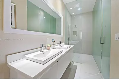 10305 NW 63rd Ter #105, Doral, FL 33178 - Photo 16