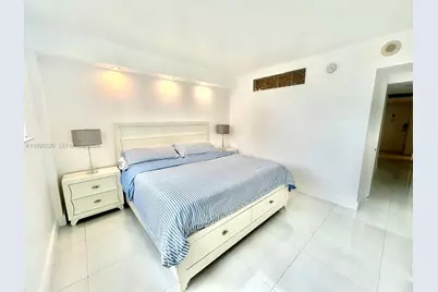 19370 Collins Ave #1015, Sunny Isles Beach, FL 33160 - Photo 10