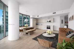 45 SW 9th St, Miami, FL 33130 - Photo 8