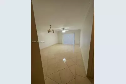 9301 SW 92nd Ave #210C, Miami, FL 33176 - Photo 4