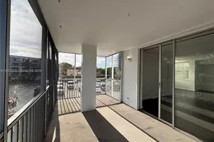 3660 NE 166th St, North Miami Beach, FL 33160 - Photo 32