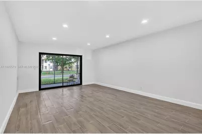 275 Gate Rd #104, Hollywood, FL 33024 - Photo 6