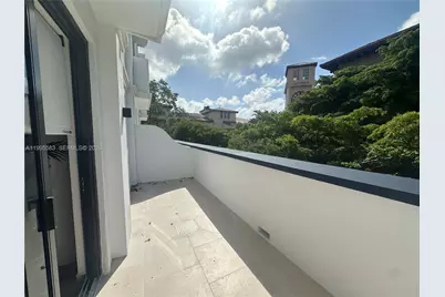 4220 Laguna St #308, Coral Gables, FL 33146 - Photo 12