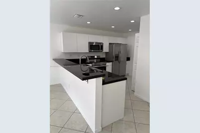 324 NE 3rd St #D, Hallandale Beach, FL 33009 - Photo 2