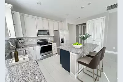 4016 Basket Oak Cir #4016, Vero Beach, FL 32967 - Photo 2