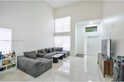 9602 NW 8th Cir, Plantation, FL 33324 - Photo 4