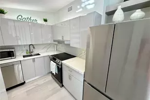 2406 Marathon Ln, Fort Lauderdale, FL 33312 - Photo 14