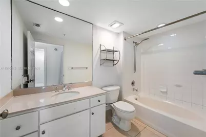 2000 N Bayshore Dr #702, Miami, FL 33137 - Photo 16