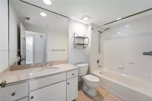 2000 N Bayshore Dr, Miami, FL 33137 - Photo 16
