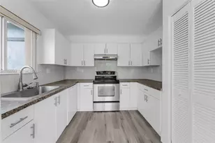 17570 SW 142nd Ct, Miami, FL 33177 - Photo 6