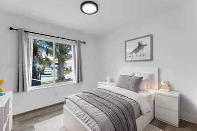 17570 SW 142nd Ct, Miami, FL 33177 - Photo 10